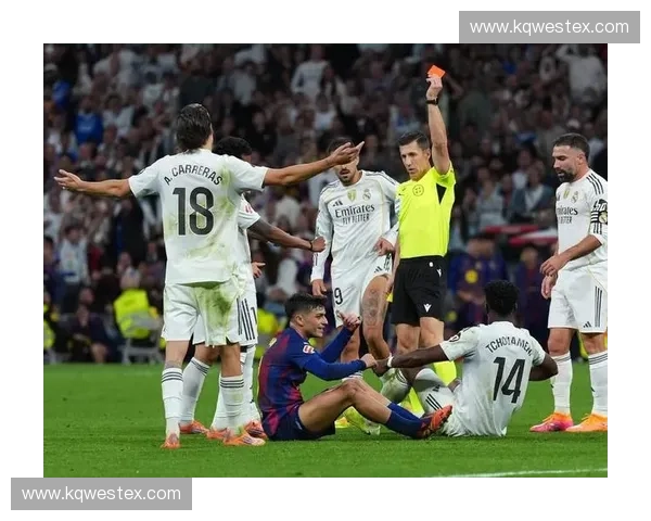 国家德比激战上演巅峰对决 足球迷热血沸腾全程直播直击精彩瞬间